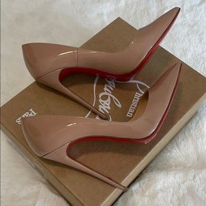 Christian Louboutin So Kate Heels